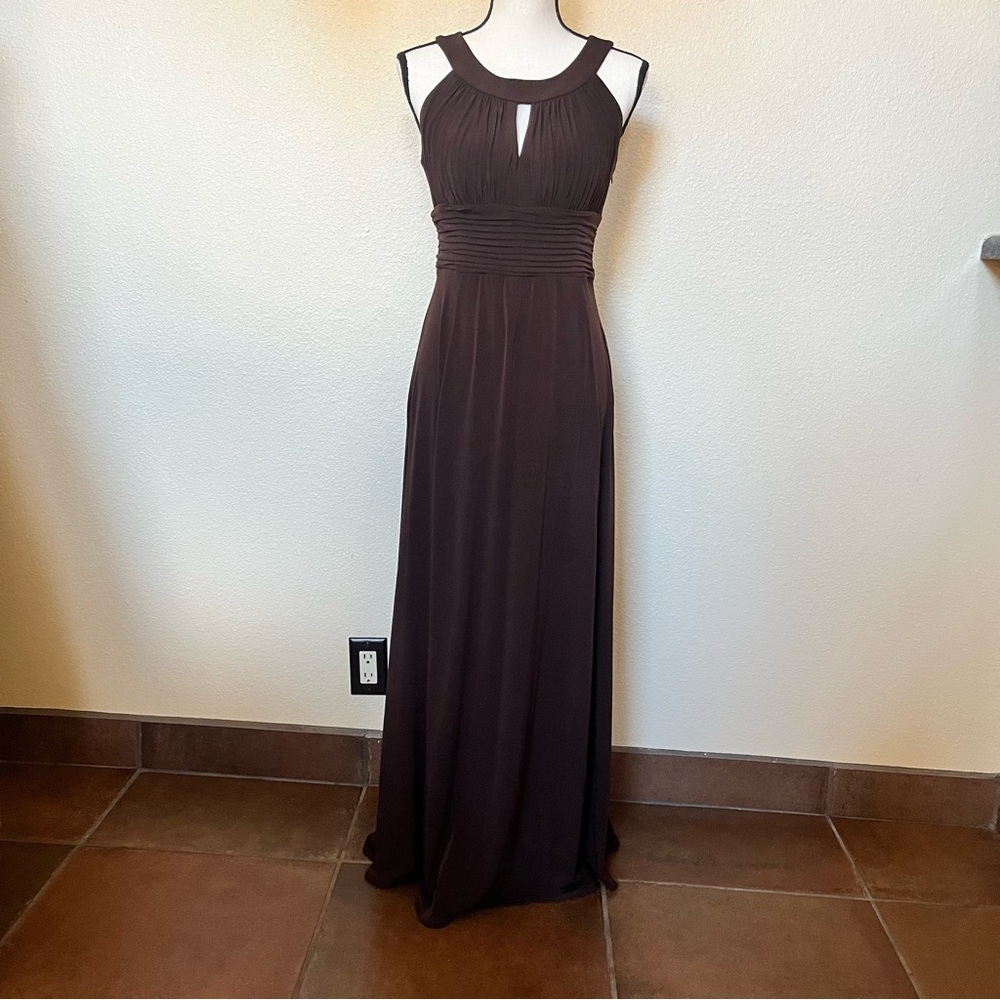 Sangria evening gown- deep rich burgundy - Size 8